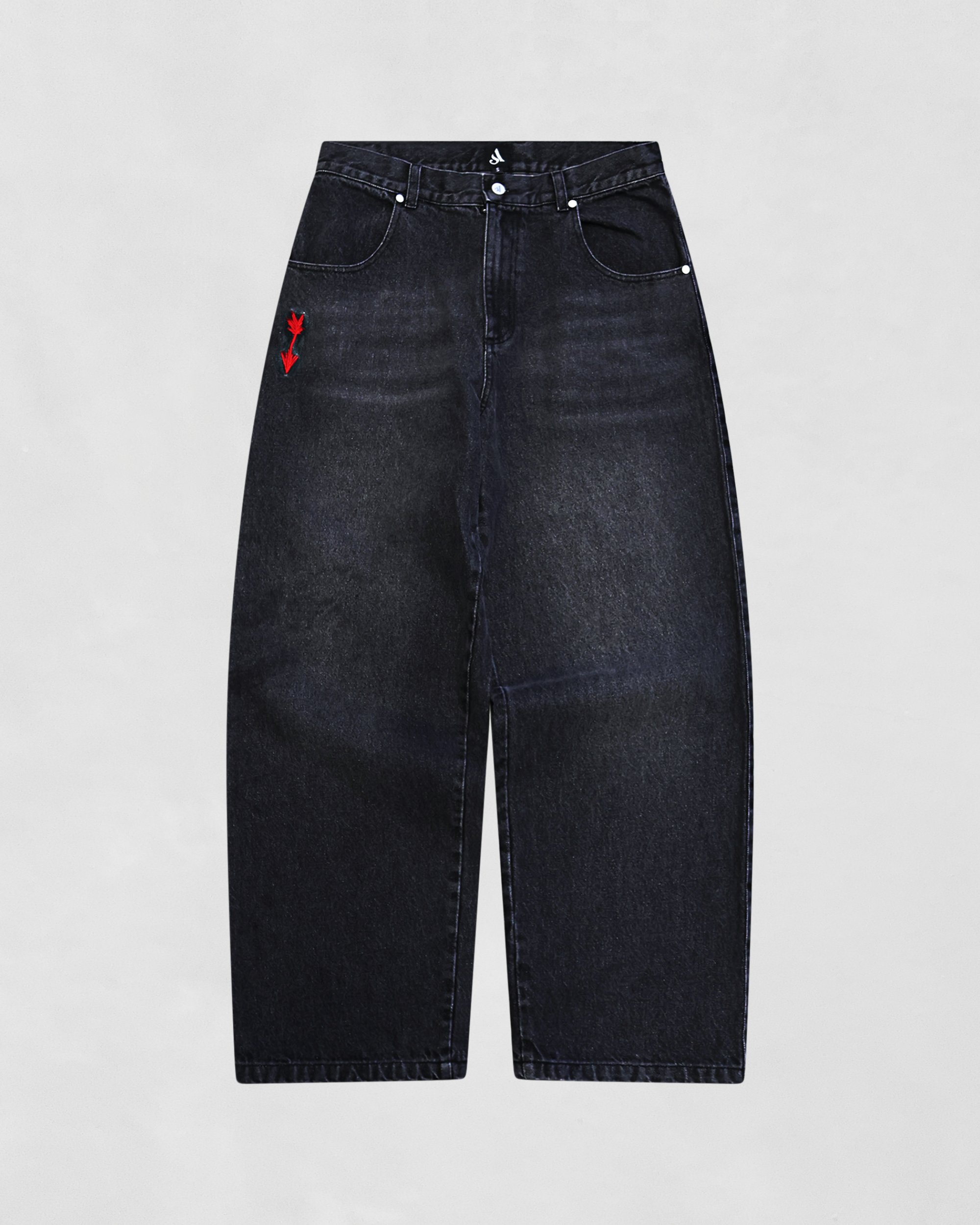 PIERCING BLOOD JEANS