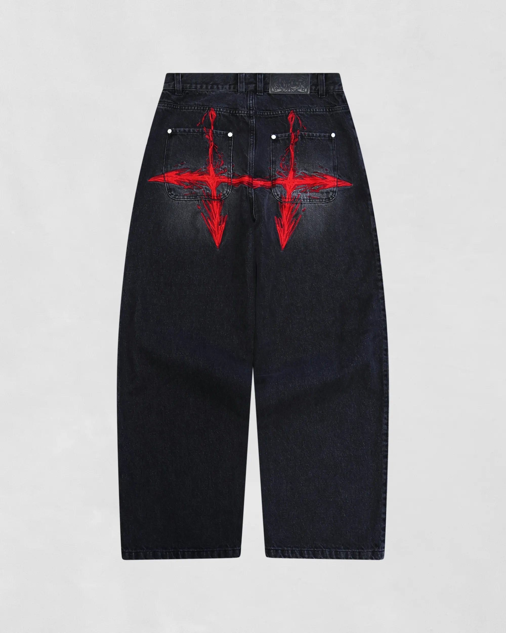PIERCING BLOOD JEANS